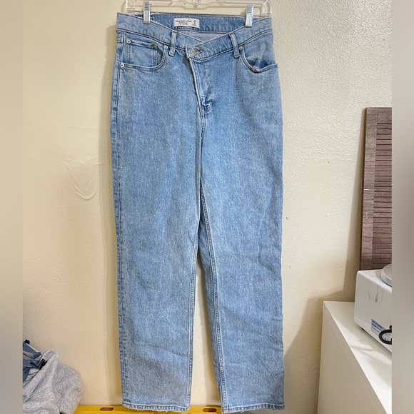 Abercrombie and Fitch 90s straight ultra high rise size 29/8 - Picture 5 of 7